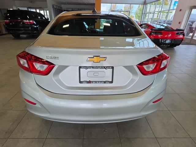2019 Chevrolet Cruze - $9,779