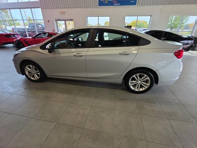 2019 Chevrolet Cruze - $9,779