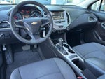 2017 Cruze Thumbnail 16