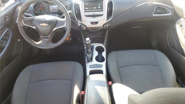 2018 Chevrolet Cruze LS Auto