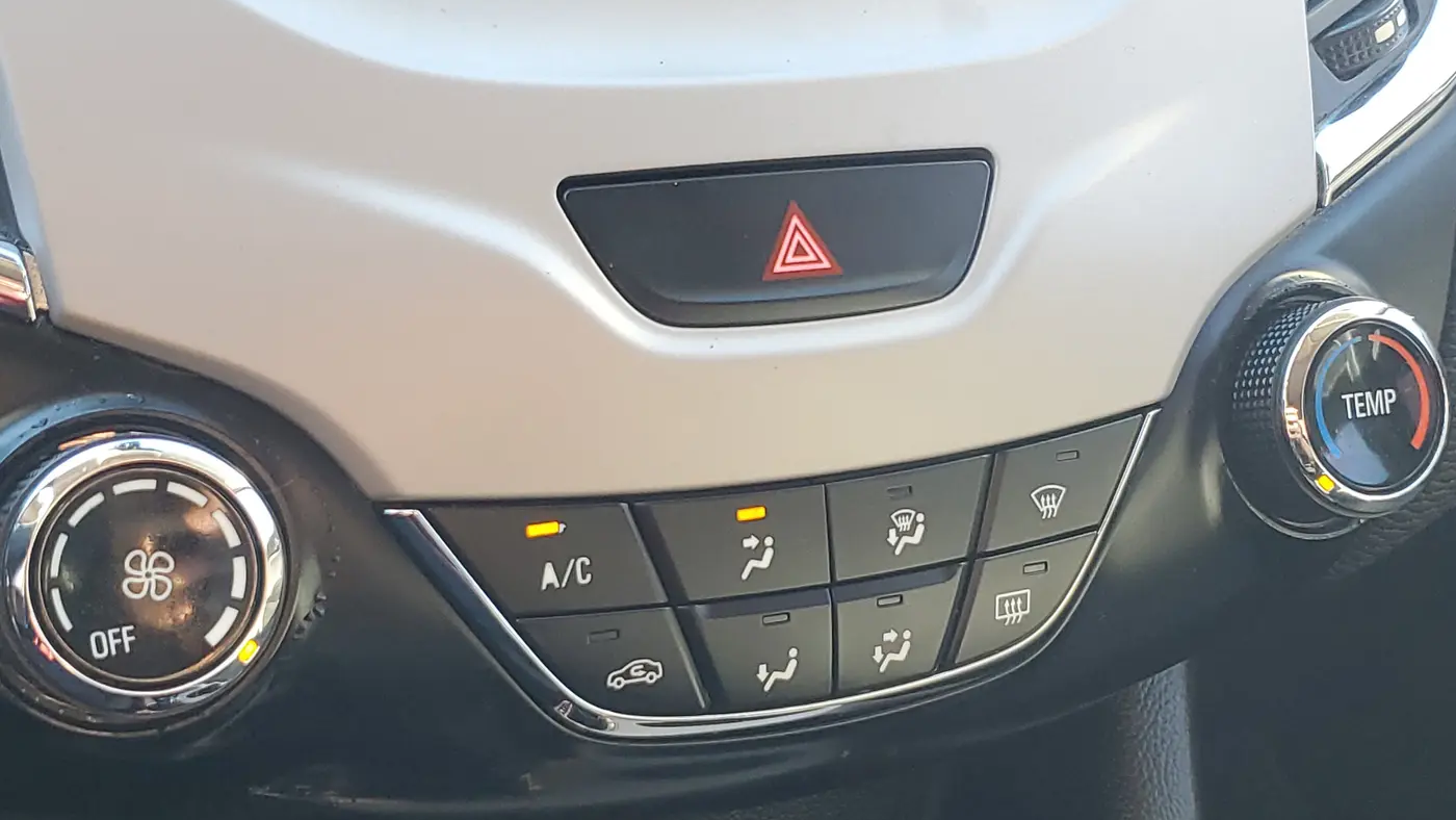 2018 Chevrolet Cruze LS Auto