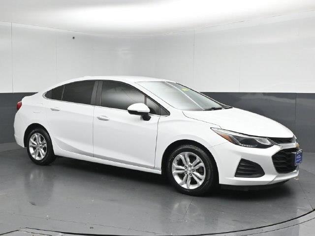2019 Chevrolet Cruze - $11,899