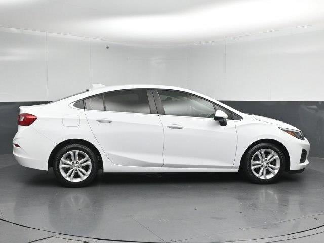 2019 Chevrolet Cruze - $11,899