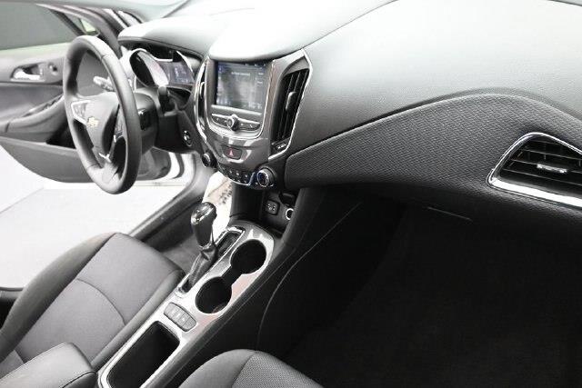 2019 Chevrolet Cruze - $11,899