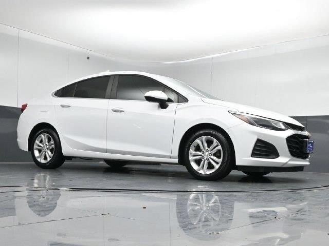 2019 Chevrolet Cruze - $11,899