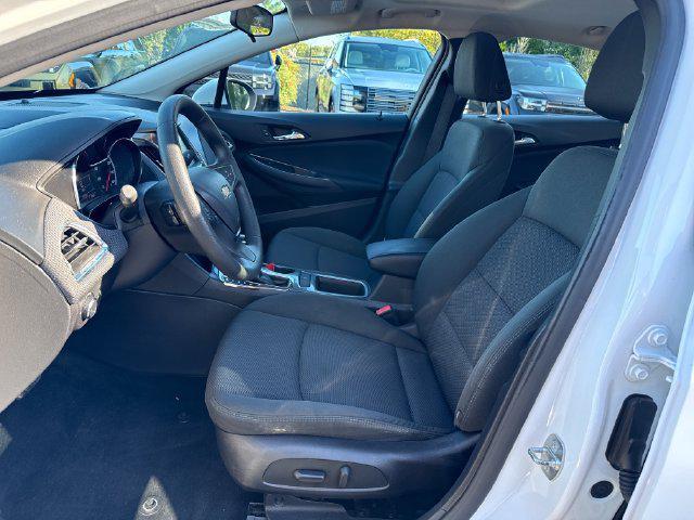 2016 Chevrolet Cruze - $7,899