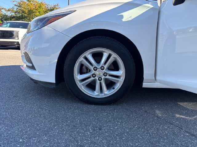 2016 Chevrolet Cruze - $7,899
