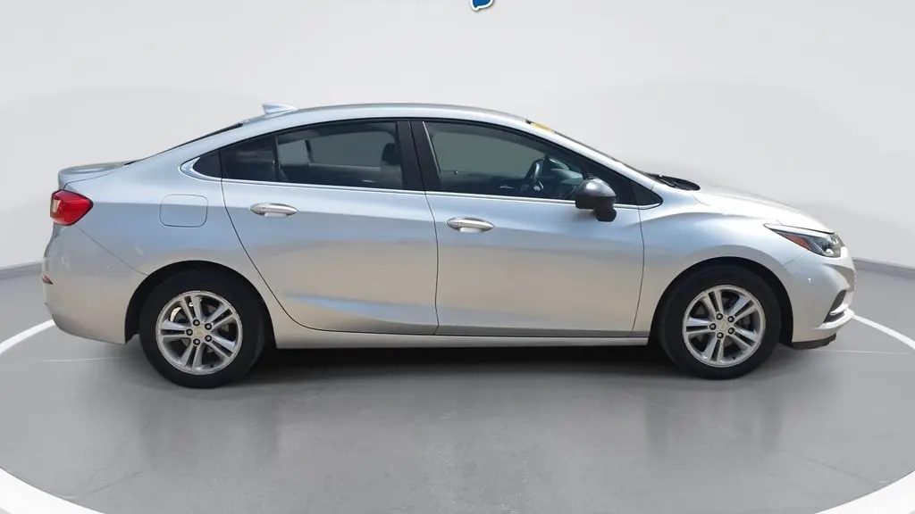 2018 Chevrolet Cruze LT Auto