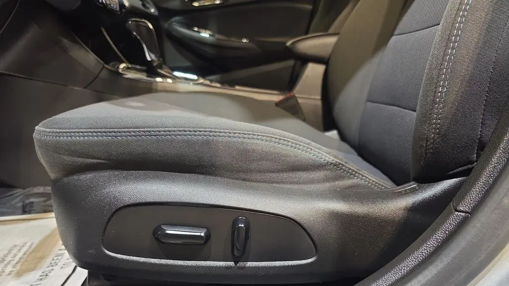 2018 Chevrolet Cruze LT Auto