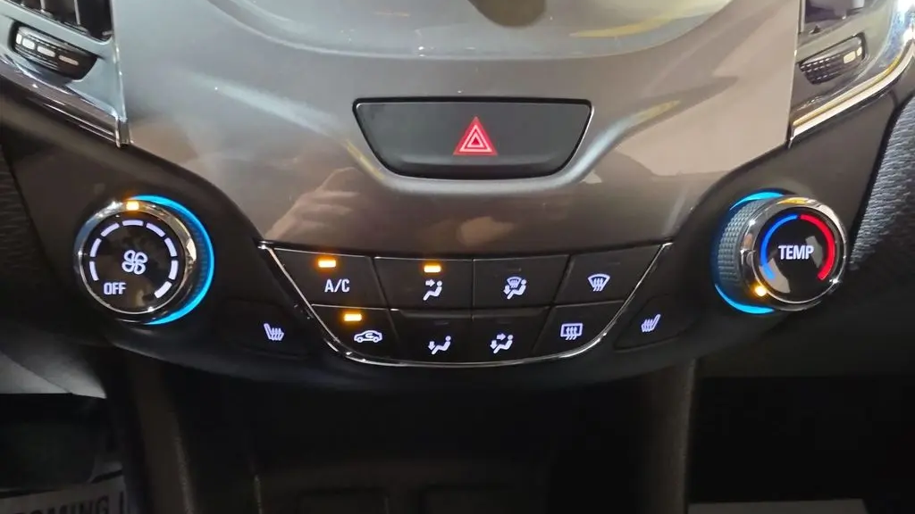 2018 Chevrolet Cruze LT Auto