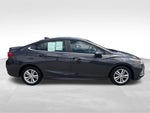 2017 Cruze Thumbnail 6