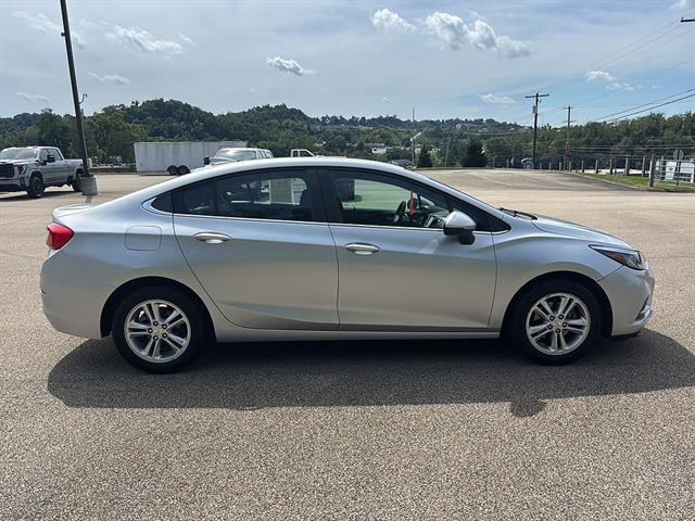2018 Chevrolet Cruze - $9,900
