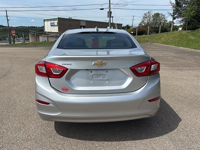 2018 Chevrolet Cruze - $9,900