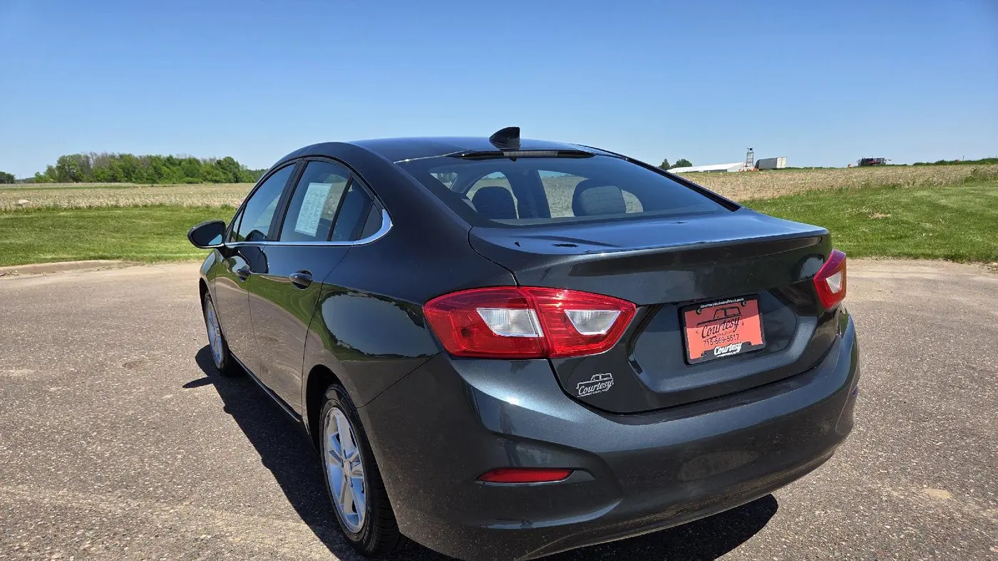 2017 Chevrolet Cruze LT Auto