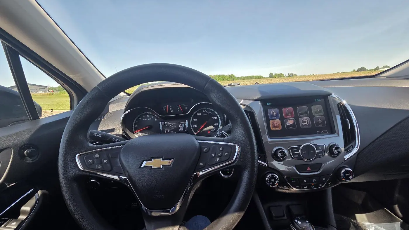 2017 Chevrolet Cruze LT Auto