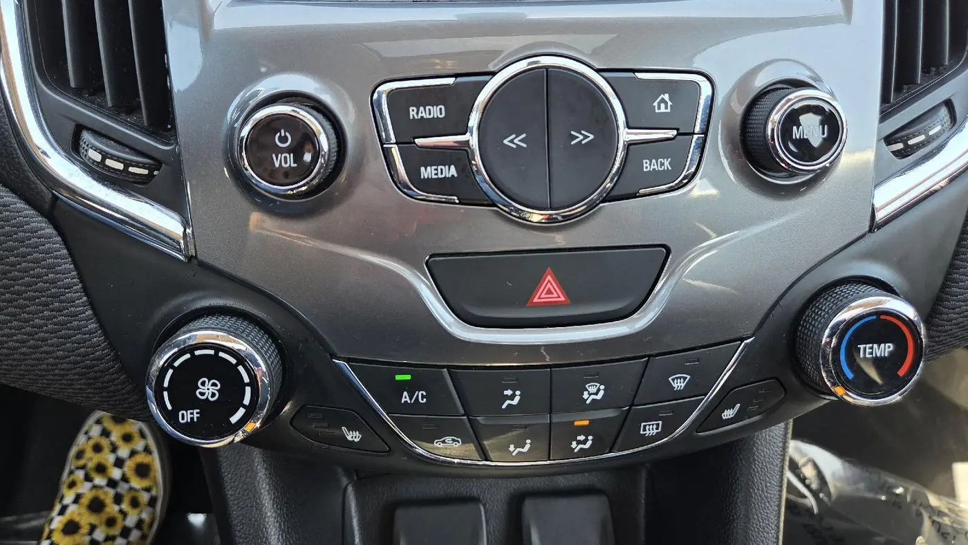 2017 Chevrolet Cruze LT Auto