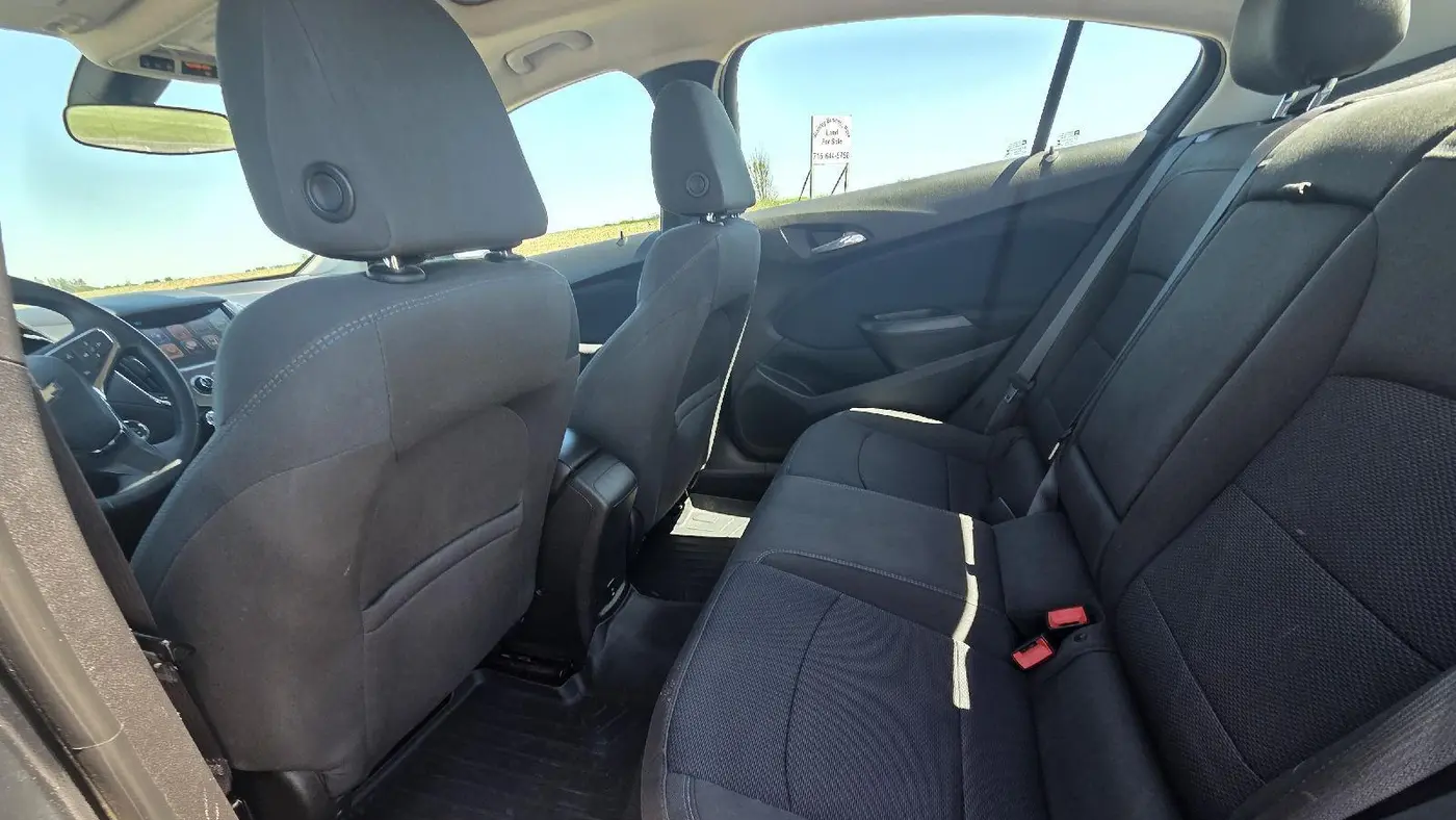 2017 Chevrolet Cruze LT Auto