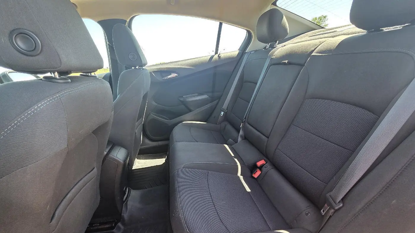 2017 Chevrolet Cruze LT Auto