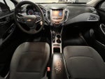 2017 Cruze Thumbnail 17