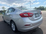 2017 Cruze Thumbnail 11