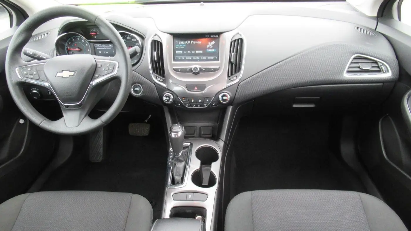 2018 Chevrolet Cruze LT Auto