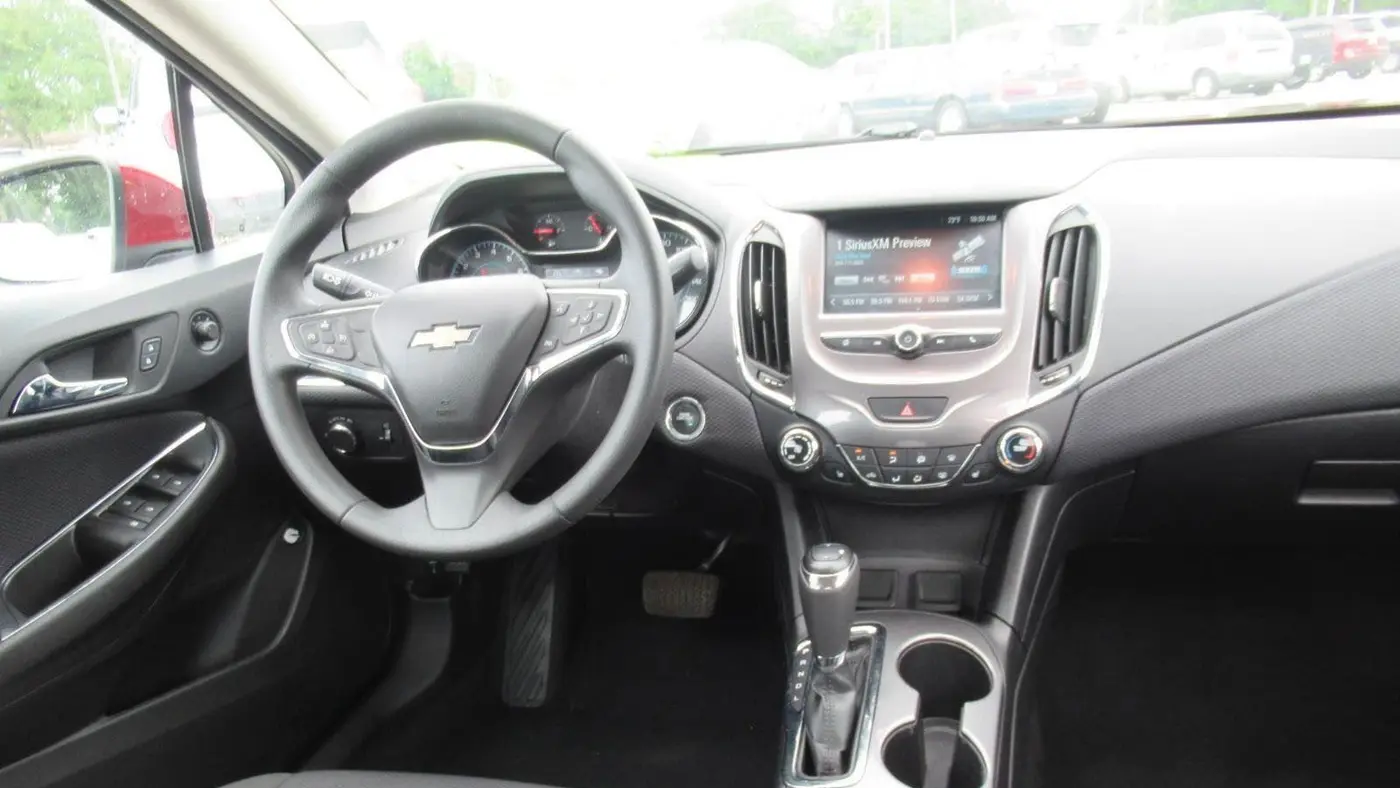 2018 Chevrolet Cruze LT Auto