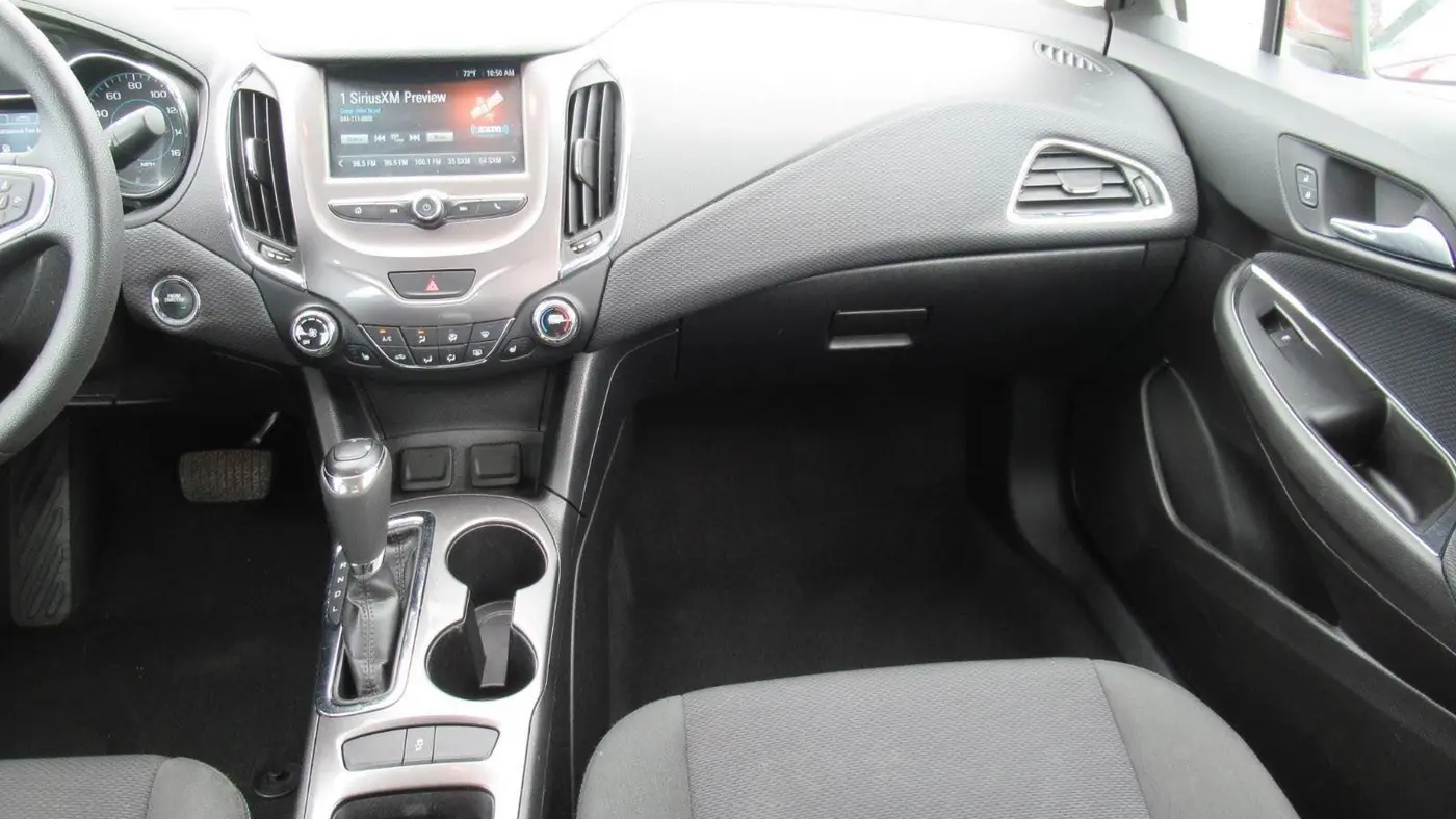 2018 Chevrolet Cruze LT Auto