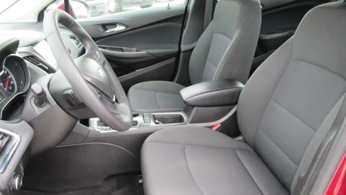 2018 Chevrolet Cruze LT Auto