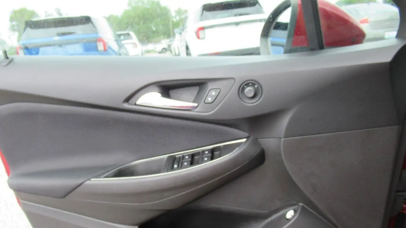 2018 Chevrolet Cruze LT Auto