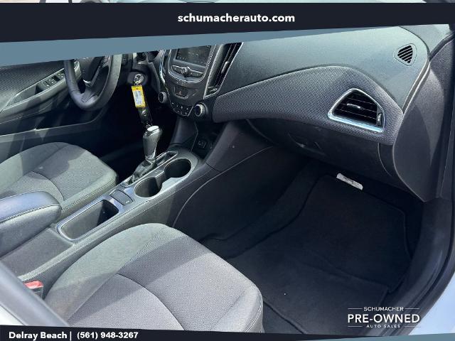 2019 Chevrolet Cruze - $10,998