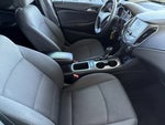 2018 Cruze Thumbnail 16