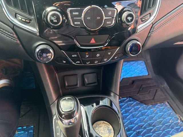 2018 Chevrolet Cruze - $12,142