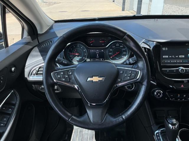 2016 Chevrolet Cruze - $10,996