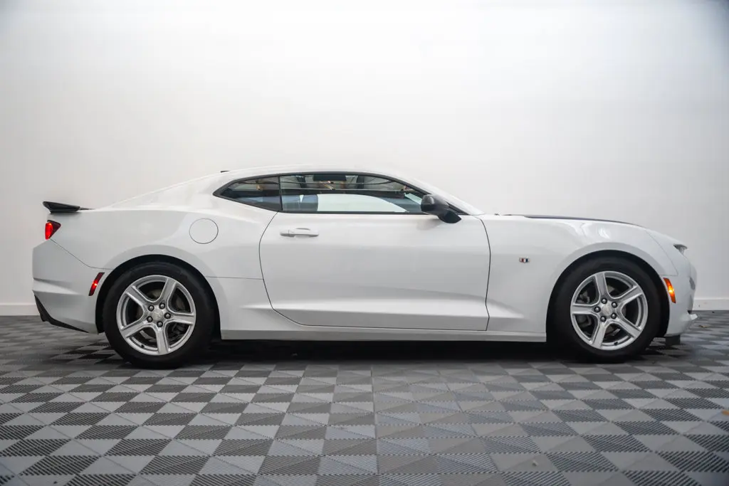 2023 Chevrolet Camaro - $17,000