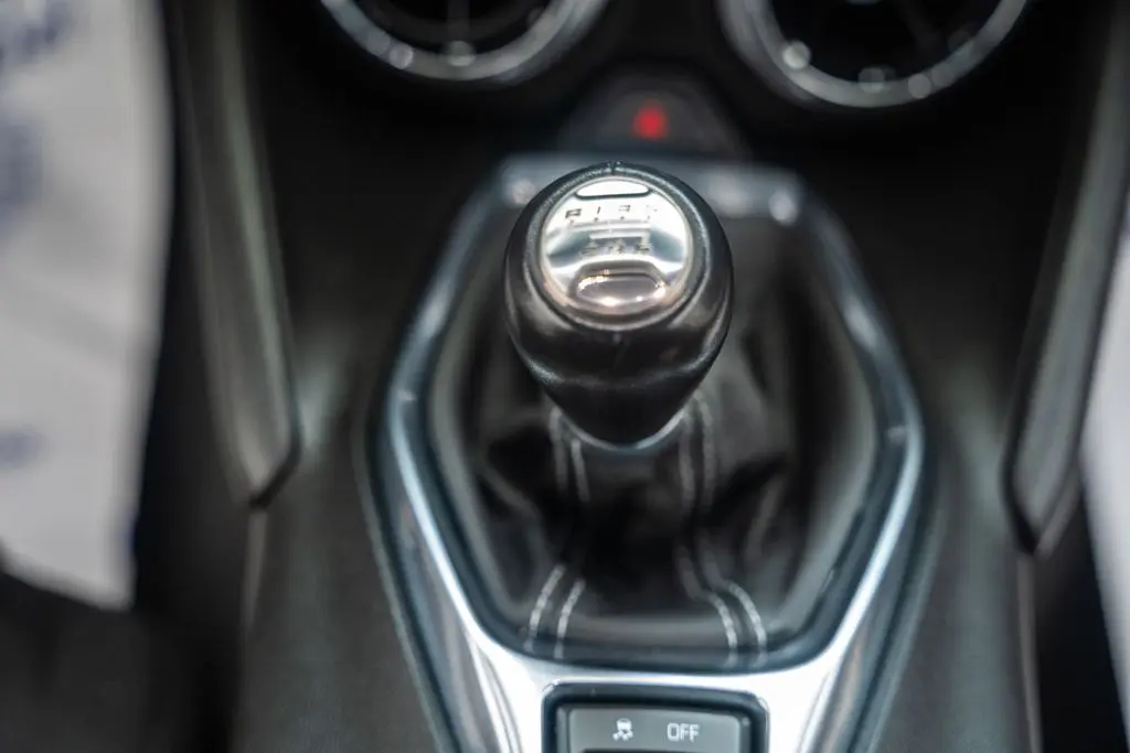 2023 Chevrolet Camaro - $17,000