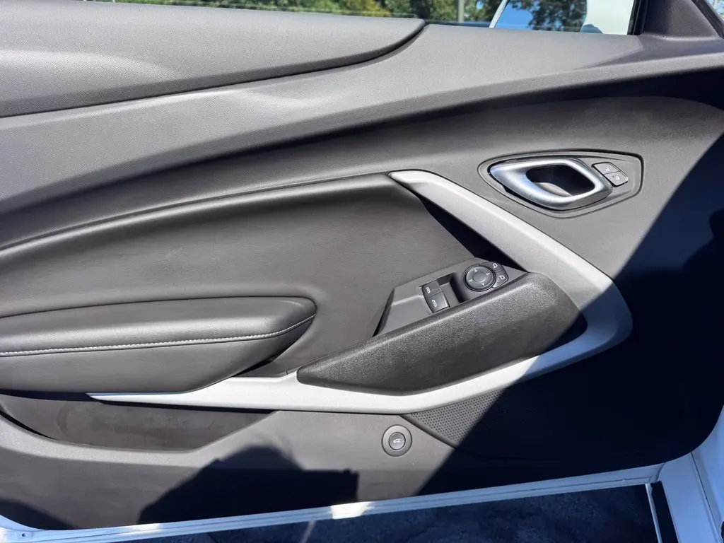 2020 Chevrolet Camaro - $24,252