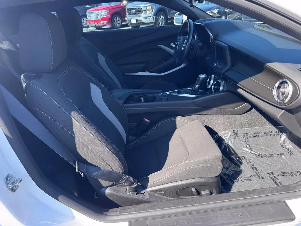 2020 Chevrolet Camaro - $24,252