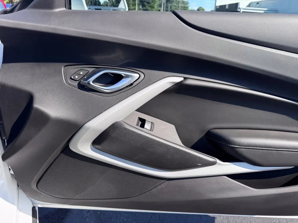 2020 Chevrolet Camaro - $24,252