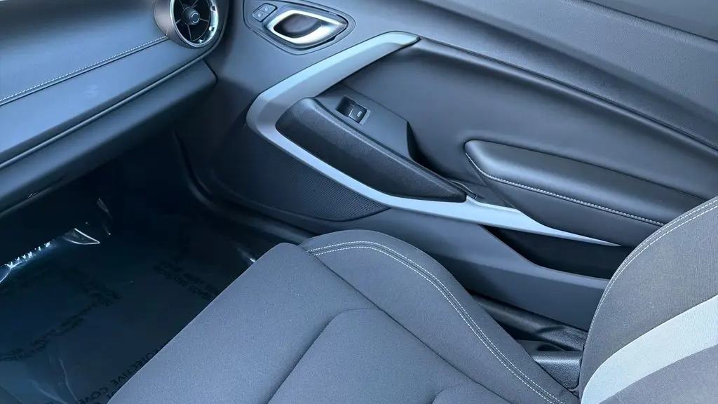 2024 Chevrolet Camaro LT
