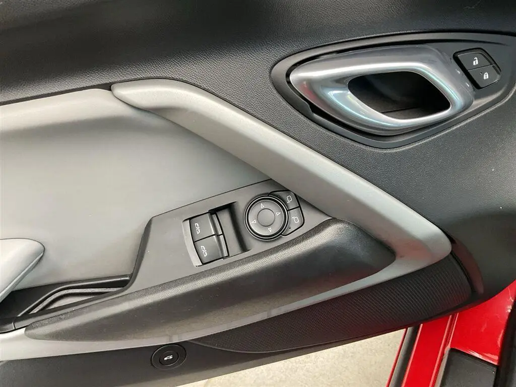 2018 Chevrolet Camaro - $16,995