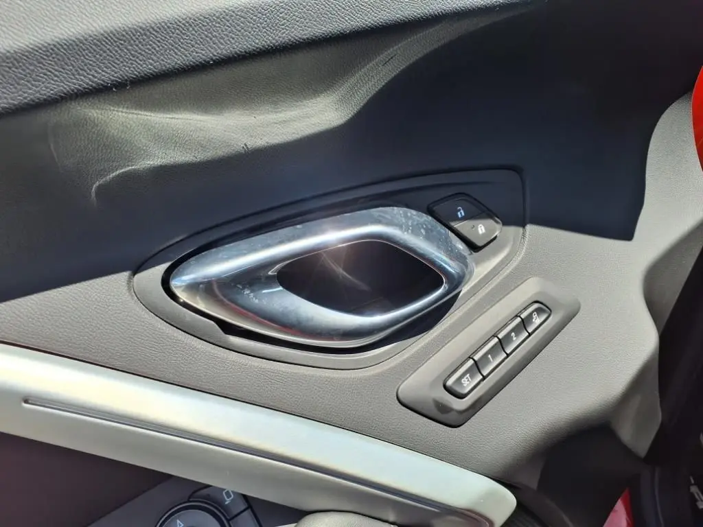2021 Chevrolet Camaro - $27,990