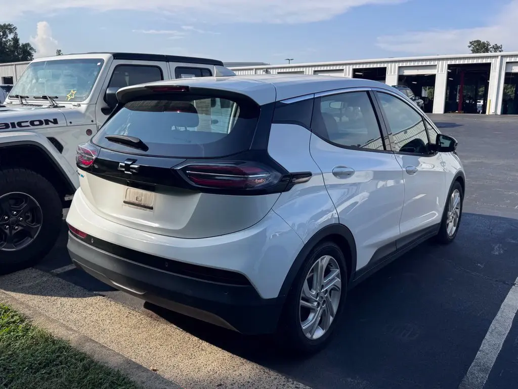 2023 Chevrolet Bolt - $17,000