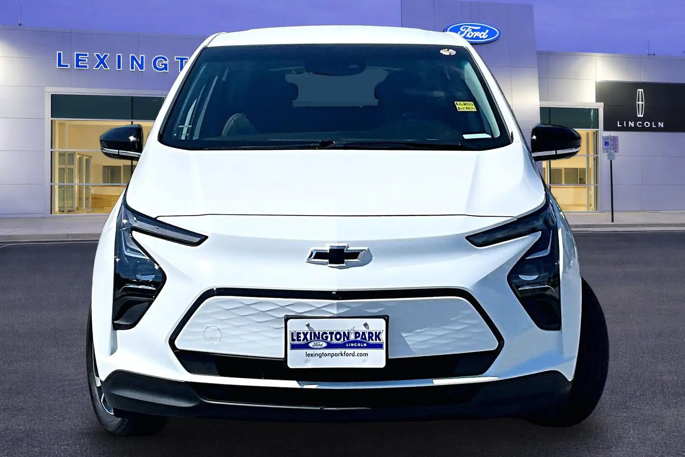 2023 Chevrolet Bolt - $25,700