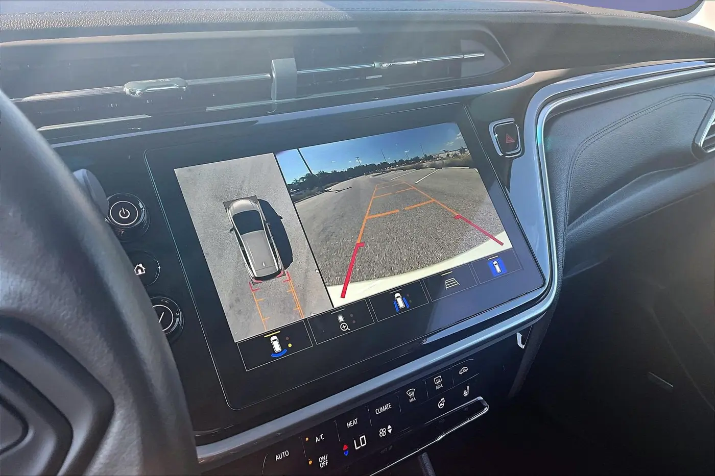 2023 Chevrolet Bolt - $25,700