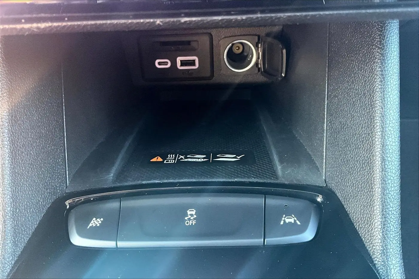 2023 Chevrolet Bolt - $25,700