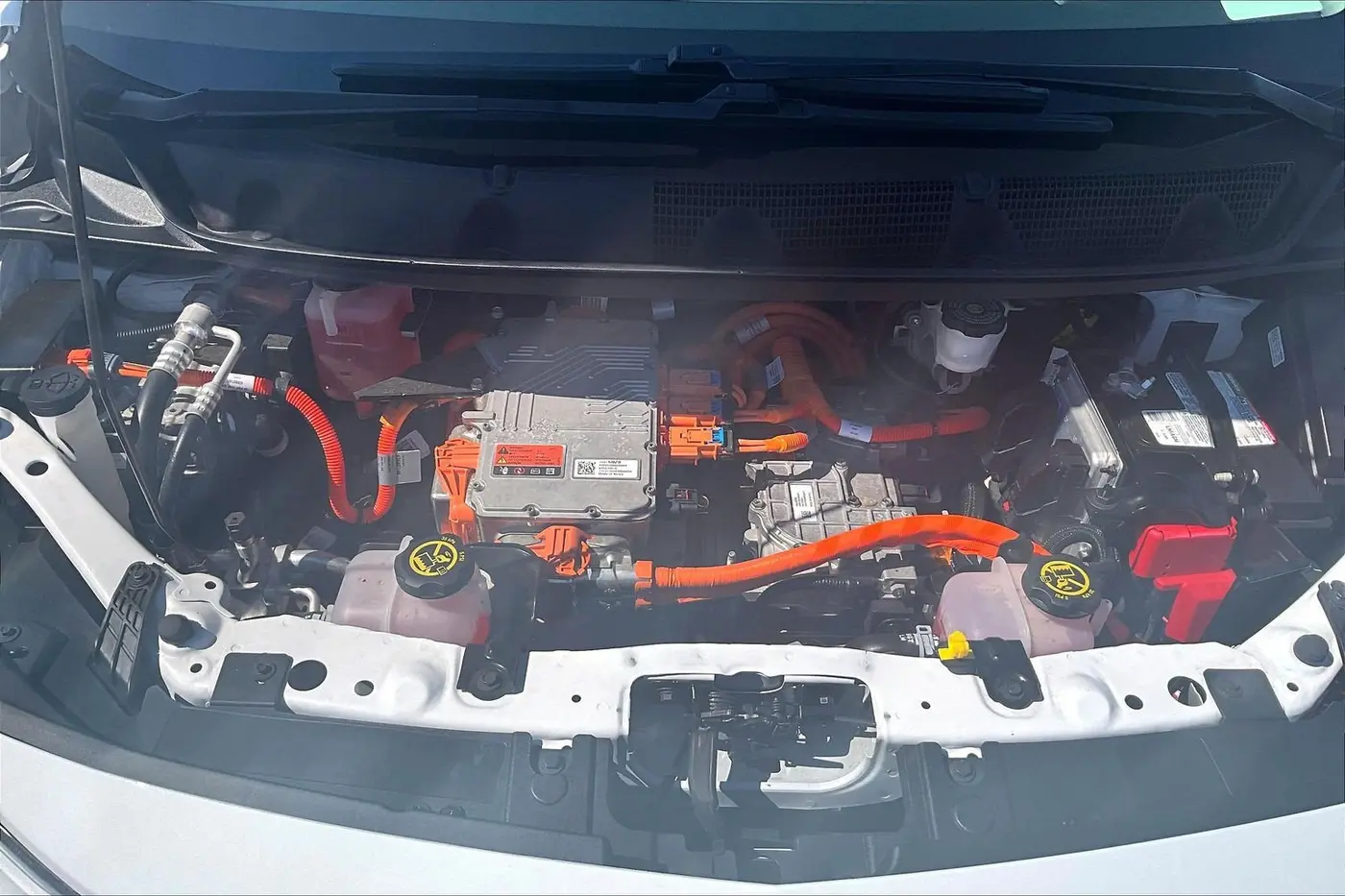 2023 Chevrolet Bolt - $25,700