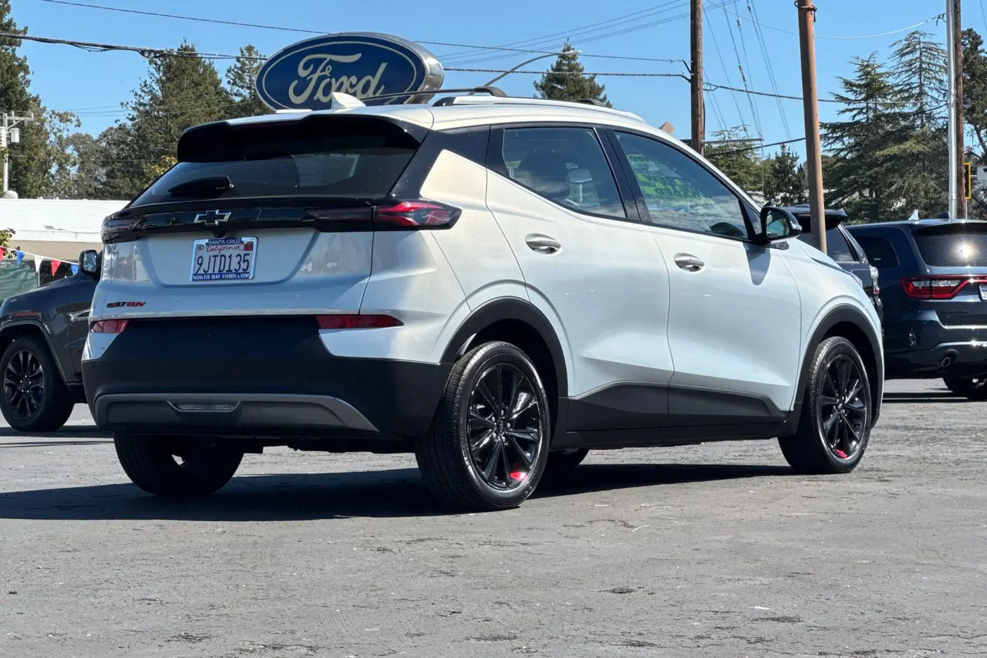 2023 Chevrolet Bolt - $21,900