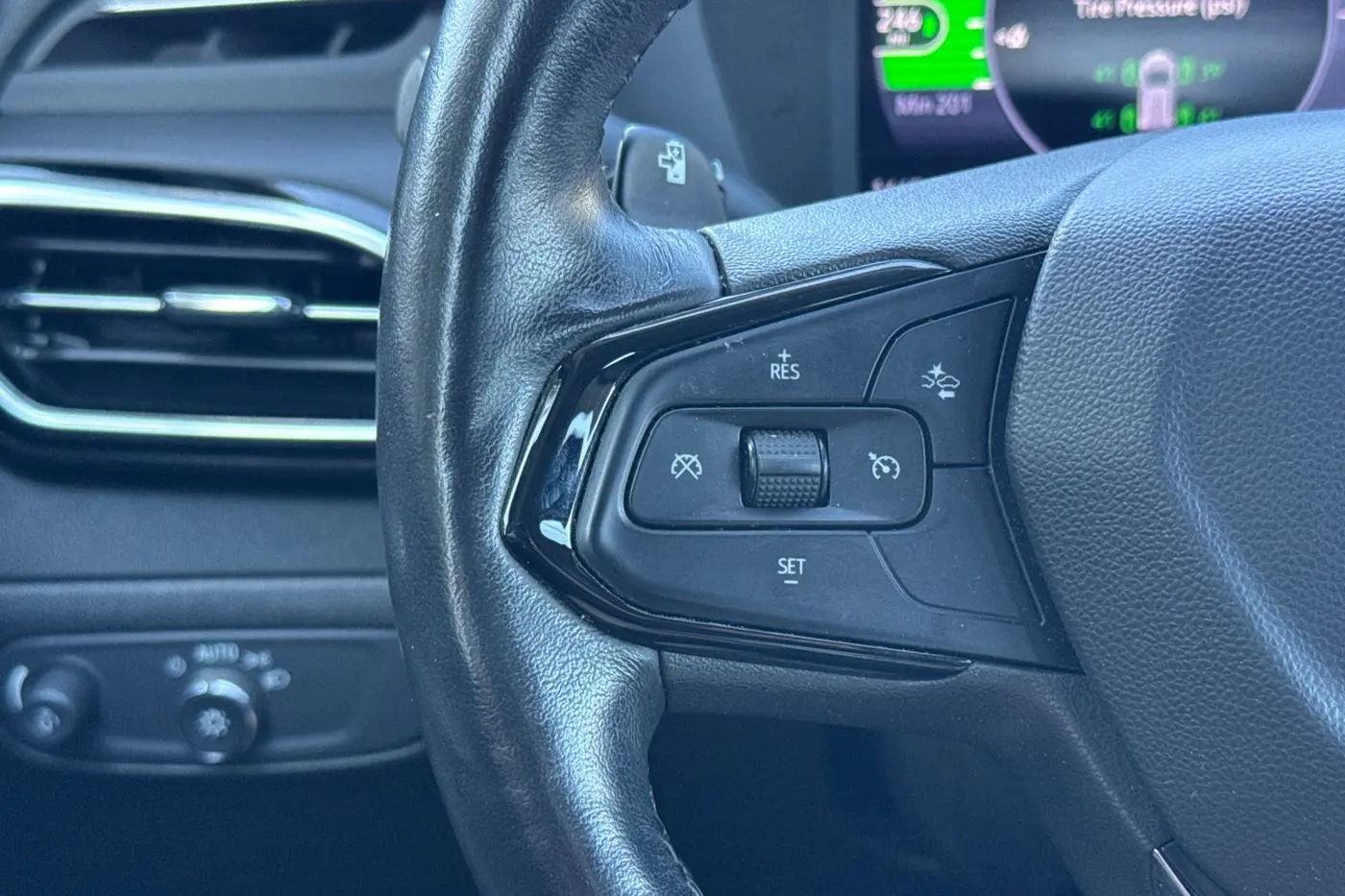 2023 Chevrolet Bolt - $21,900