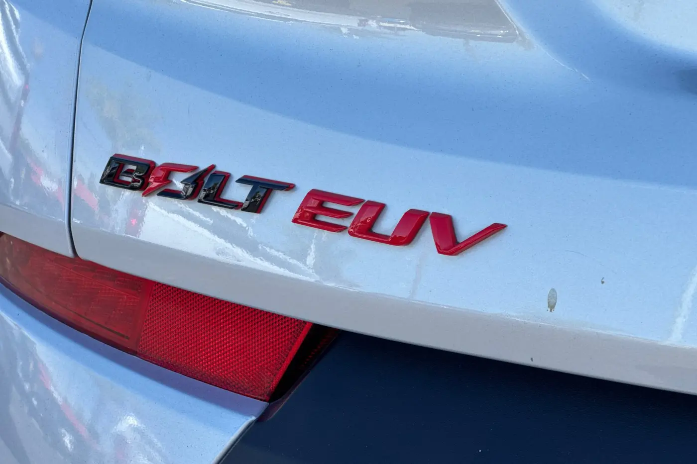 2023 Chevrolet Bolt - $21,900