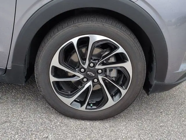 2023 Chevrolet Bolt - $24,997